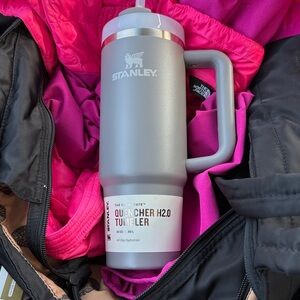 Stone color 30oz Stanley flowstate quencher tumbler with straw lid